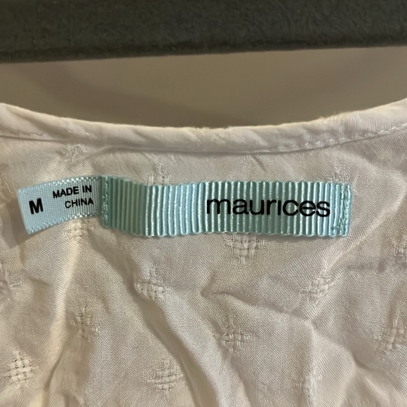 Spaghetti strap blouse with front tie - Picture 5 of 8